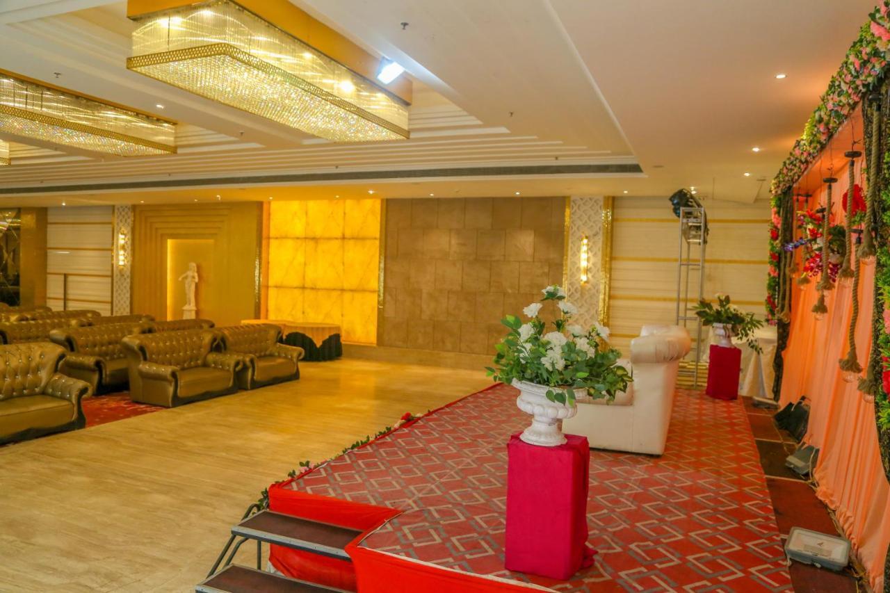 Four Leaf Hotel,Budaun Exterior foto